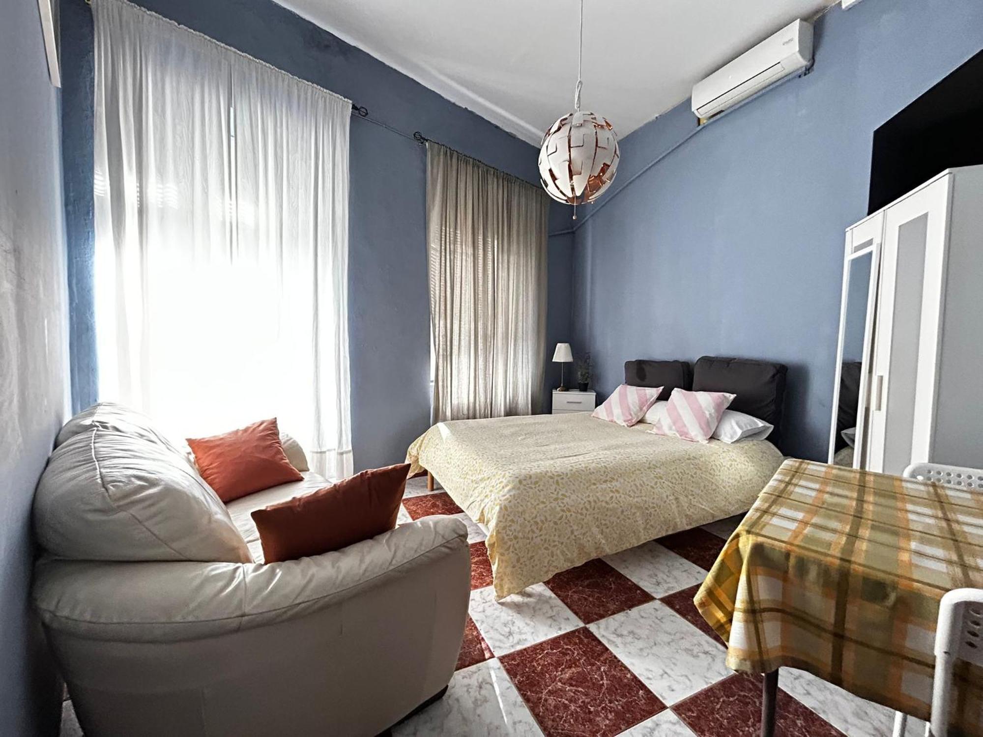 Santa Isabel Cost In Private House Sevilla